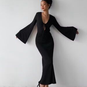 Elegant Black Maxi Dress
